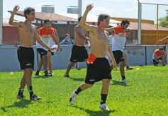 Foto de la galería: Crucero del Norte y Ex Alumnos 185 no se sacaron ventaja