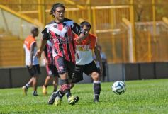 Foto de la galería: Crucero del Norte y Ex Alumnos 185 no se sacaron ventaja