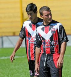 Foto de la galería: Crucero del Norte y Ex Alumnos 185 no se sacaron ventaja