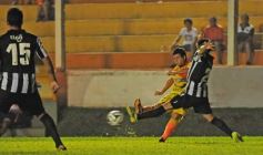 Foto de la galería: Crucero del Norte igualó ante Libertad de Paraguay