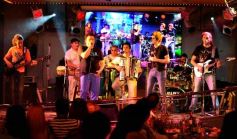 Foto de la galería: El Casino Club bailó al ritmo de Noche Loca