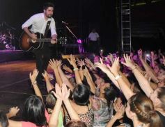 Foto de la galería: Alex Ubago regaló sus dulces melodías a Encarnación