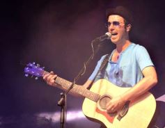 Foto de la galería: Alex Ubago regaló sus dulces melodías a Encarnación