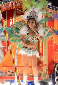 Foto de la galería: Desfile de Carnaval en Itaembé Miní