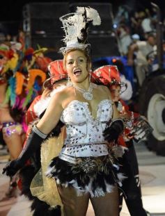 Foto de la galería: Desfile de Carnaval en Itaembé Miní