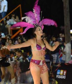 Foto de la galería: Desfile de Carnaval en Itaembé Miní