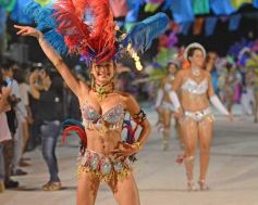 Foto de la galería: Desfile de Carnaval en Itaembé Miní