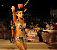 Foto de la galería: Desfile de Carnaval en Itaembé Miní
