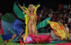 Foto de la galería: Desfile de Carnaval en Itaembé Miní