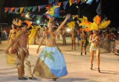 Foto de la galería: Desfile de Carnaval en Itaembé Miní