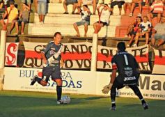 Foto de la galería: Guaraní Antonio Franco perdió con San Martín de Tucumán