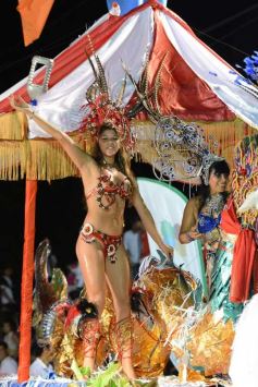 Foto de la galería: Cierre del corso posadeño en Itaembé Miní