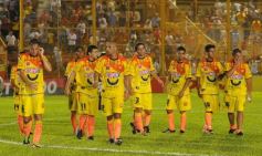 Foto de la galería: Crucero del Norte no pudo dar la sorpresa ante el puntero Banfield