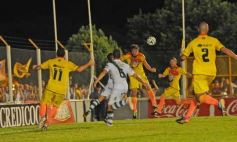 Foto de la galería: Crucero del Norte no pudo dar la sorpresa ante el puntero Banfield