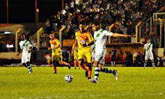 Foto de la galería: Crucero del Norte no pudo dar la sorpresa ante el puntero Banfield