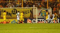 Foto de la galería: Crucero del Norte no pudo dar la sorpresa ante el puntero Banfield