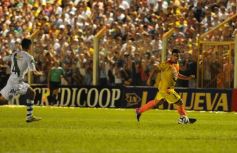 Foto de la galería: Crucero del Norte no pudo dar la sorpresa ante el puntero Banfield