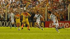 Foto de la galería: Crucero del Norte no pudo dar la sorpresa ante el puntero Banfield