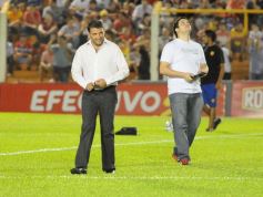 Foto de la galería: Crucero del Norte no pudo dar la sorpresa ante el puntero Banfield