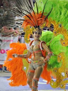 Foto de la galería: Última noche de Carnaval en Encarnación