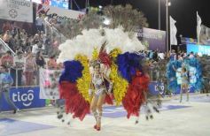 Foto de la galería: Última noche de Carnaval en Encarnación