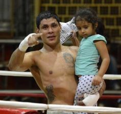 Foto de la galería: Guillermo y La Cobra Andino triunfan en velada de boxeo