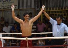Foto de la galería: Guillermo y La Cobra Andino triunfan en velada de boxeo