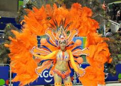 Foto de la galería: Carnaval Encarnaceno imponente