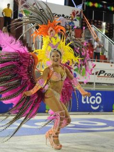Foto de la galería: Carnaval Encarnaceno imponente