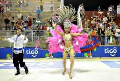 Foto de la galería: Carnaval Encarnaceno imponente