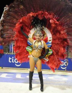 Foto de la galería: Carnaval Encarnaceno imponente