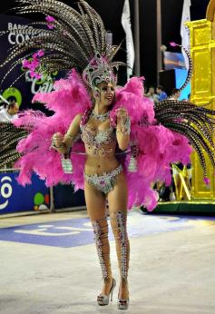 Foto de la galería: Carnaval Encarnaceno imponente