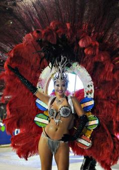 Foto de la galería: Carnaval Encarnaceno imponente