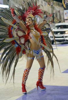 Foto de la galería: Carnaval Encarnaceno imponente