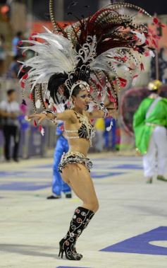 Foto de la galería: Carnaval Encarnaceno imponente