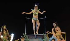 Foto de la galería: Carnaval Encarnaceno imponente