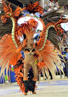 Foto de la galería: Carnaval Encarnaceno imponente