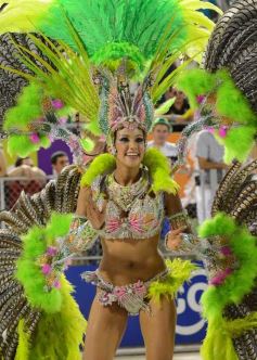 Foto de la galería: Carnaval Encarnaceno imponente