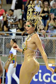 Foto de la galería: Carnaval Encarnaceno imponente