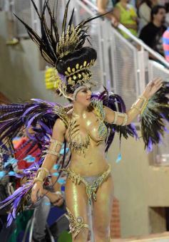 Foto de la galería: Carnaval Encarnaceno imponente