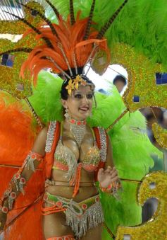 Foto de la galería: Carnaval Encarnaceno imponente