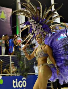 Foto de la galería: Carnaval Encarnaceno imponente