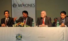 Foto de la galería: La Nación y Misiones firmaron un convenio a beneficio de los tareferos