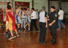 Foto de la galería: Tokio ganó en la última jugada frente a Parque Sur