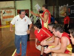 Foto de la galería: Tokio ganó en la última jugada frente a Parque Sur