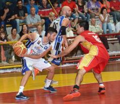 Foto de la galería: Tokio ganó en la última jugada frente a Parque Sur