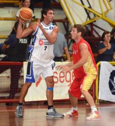 Foto de la galería: Tokio ganó en la última jugada frente a Parque Sur