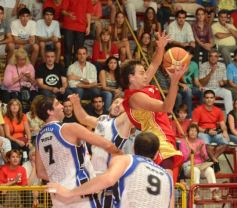 Foto de la galería: Tokio ganó en la última jugada frente a Parque Sur