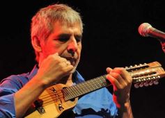 Foto de la galería: Peteco Carabajal en el Día de la Memoria