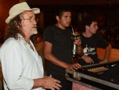 Foto de la galería: Peteco Carabajal en el Día de la Memoria